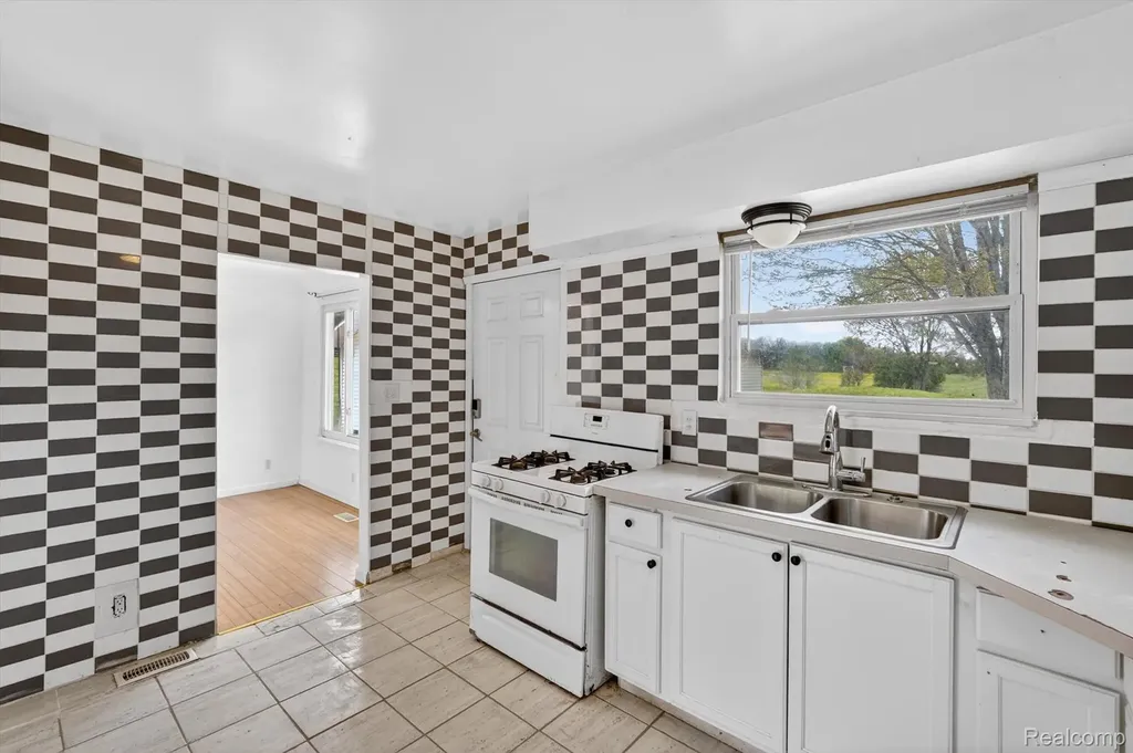 5457 E Frances Road Thetford Township MI 48458