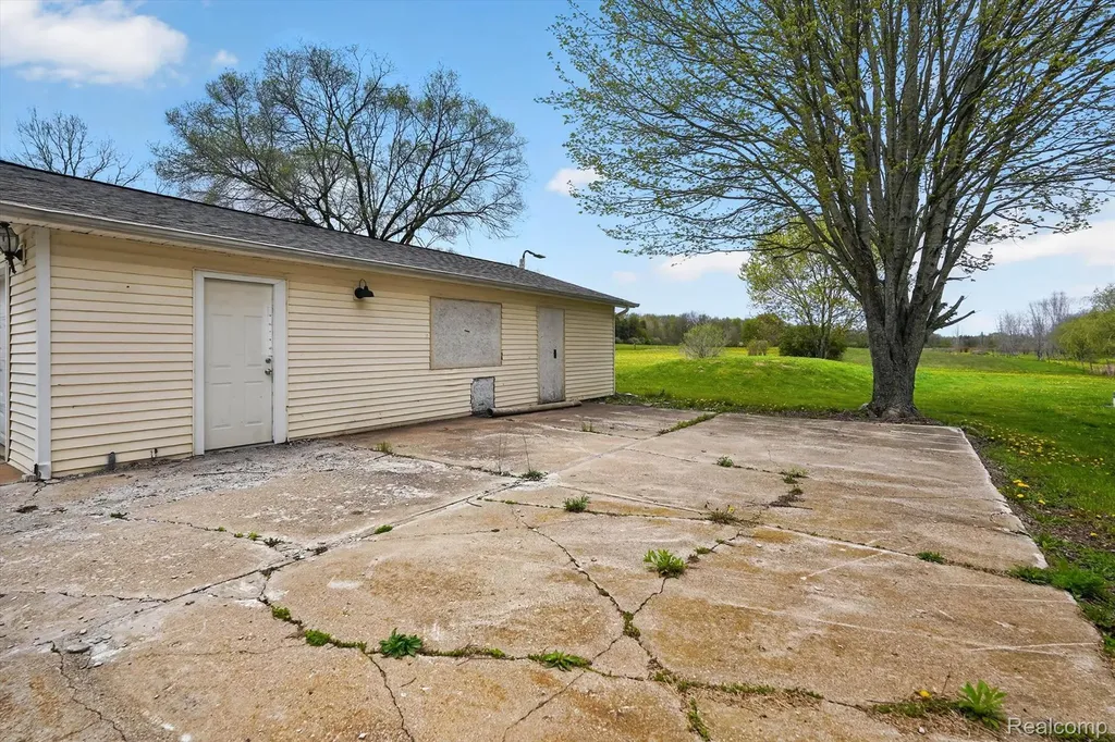 5457 E Frances Road Thetford Township MI 48458