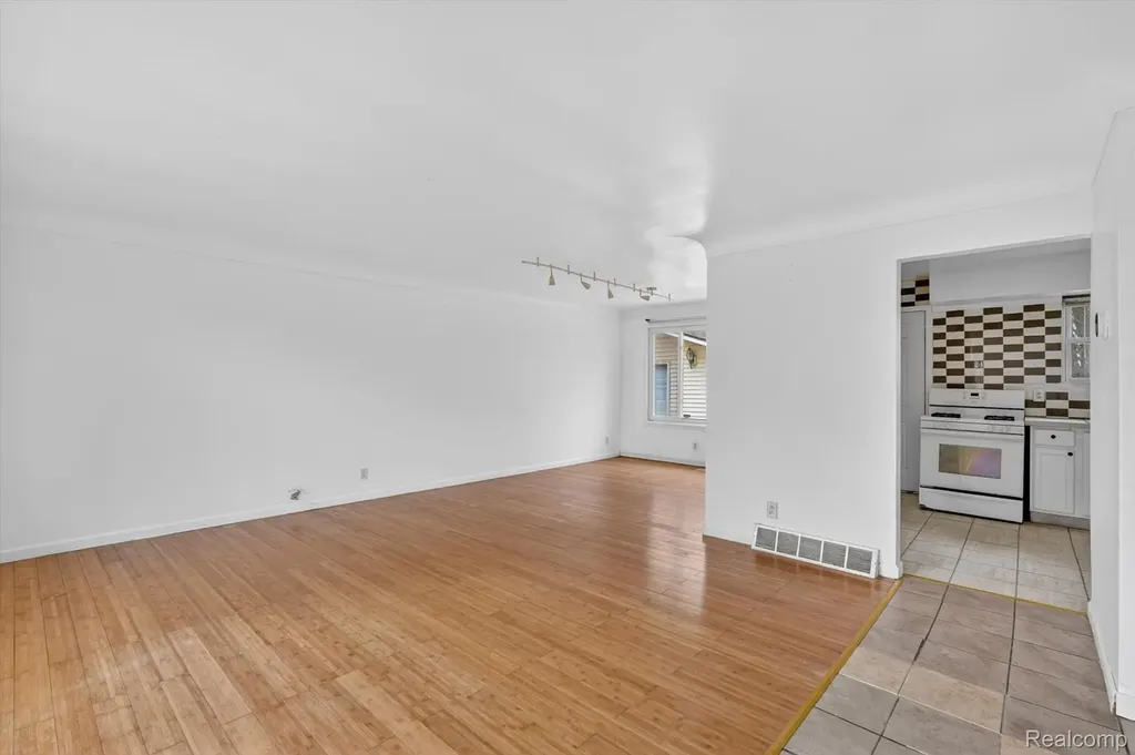 5457 E Frances Road Thetford Township MI 48458