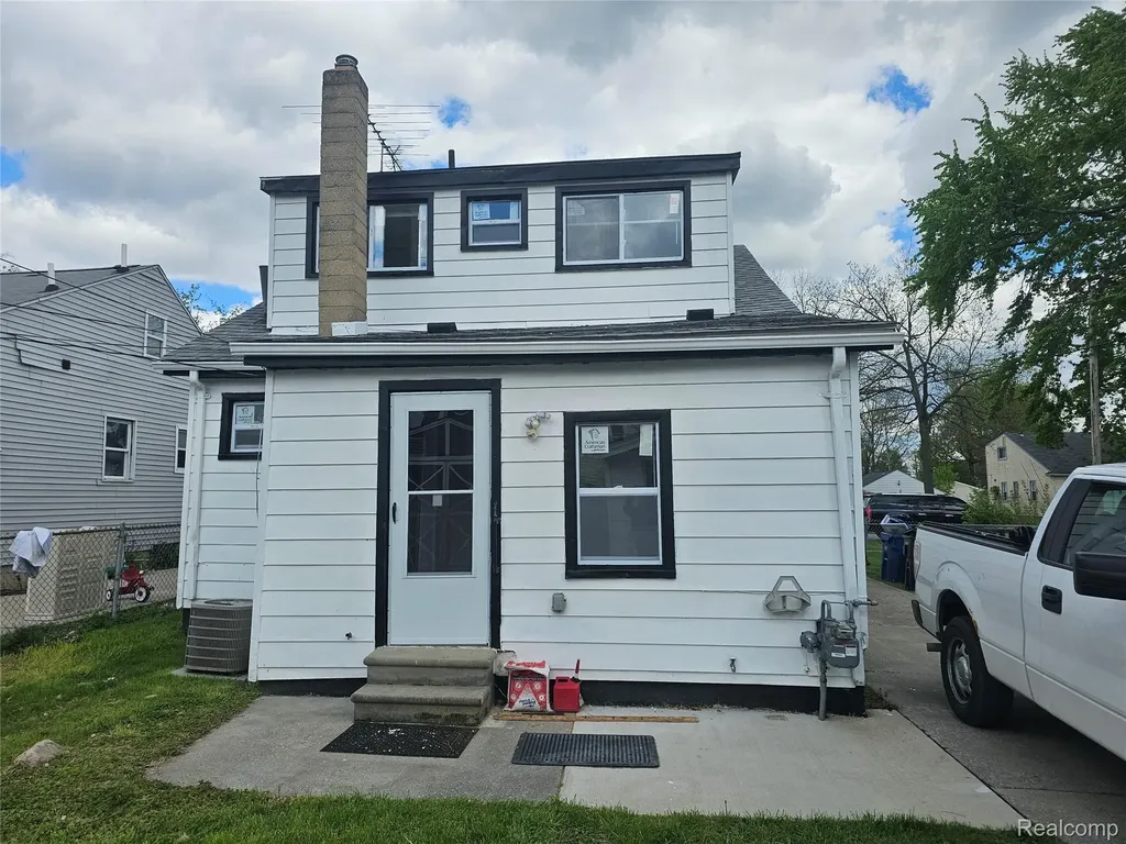 15369 Leona Drive Redford Charter Township MI 48239