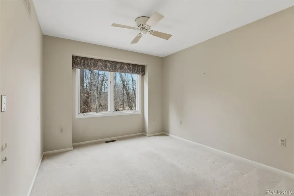 21400 Magnolia Court Farmington Hills City MI 48336