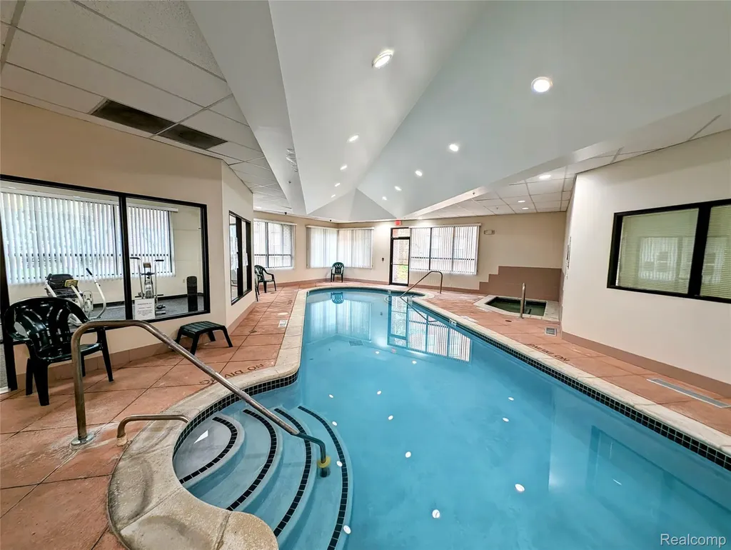 21400 Magnolia Court Farmington Hills City MI 48336