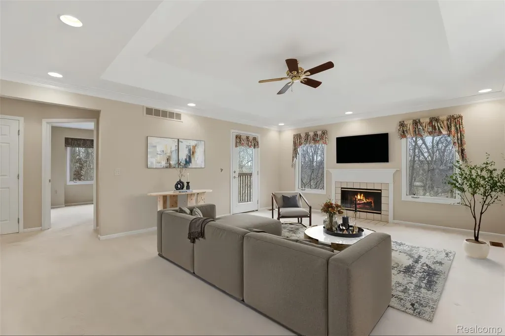 21400 Magnolia Court Farmington Hills City MI 48336