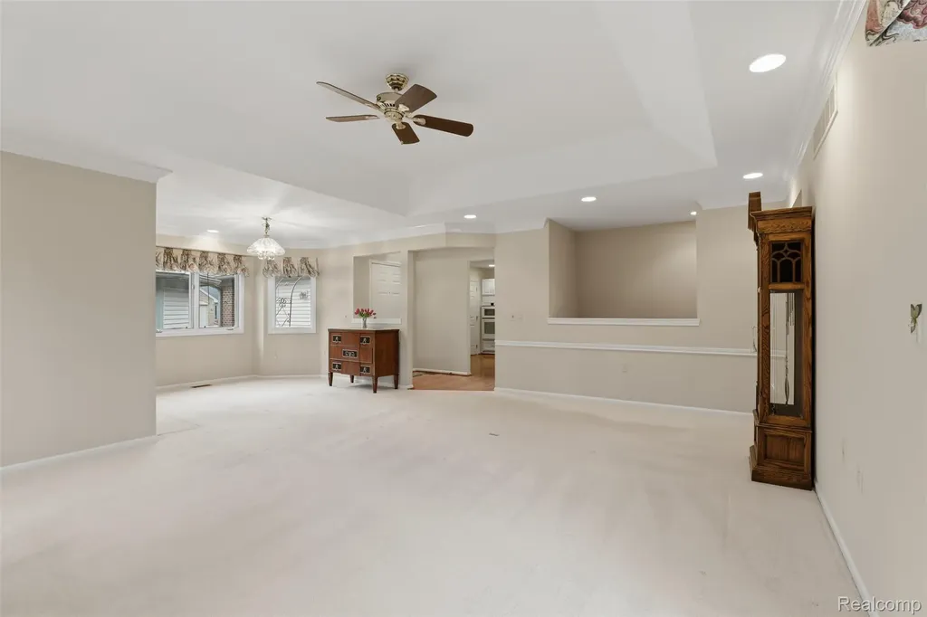 21400 Magnolia Court Farmington Hills City MI 48336