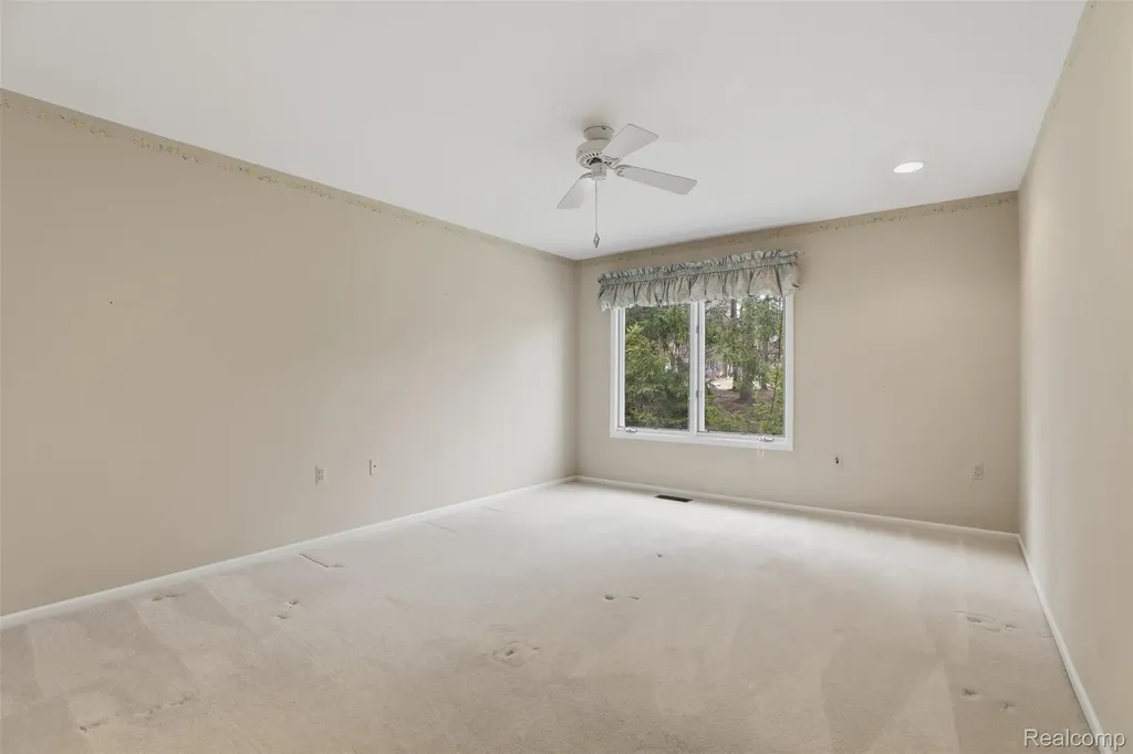 21400 Magnolia Court Farmington Hills City MI 48336