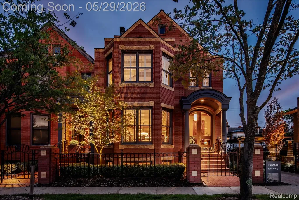 515 W Merrill Street Birmingham City MI 48009