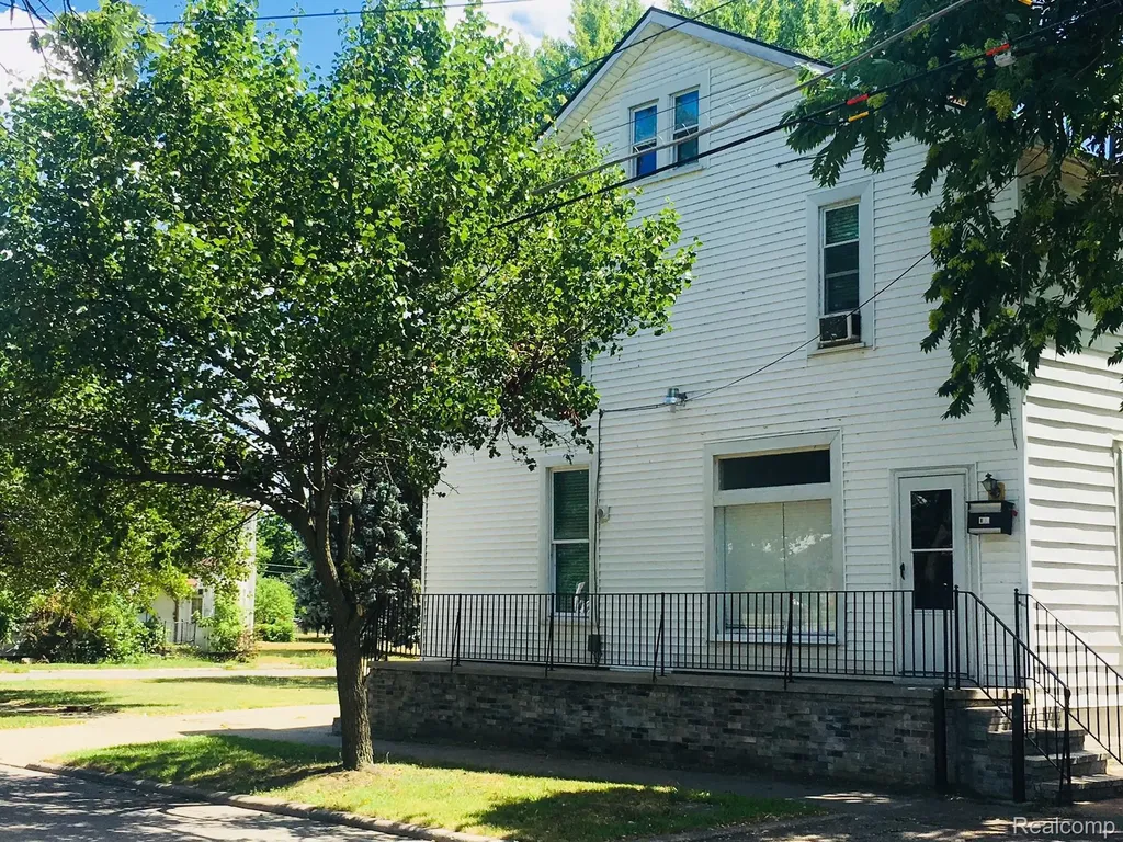 111 Kibbee Street Mt. Clemens City MI 48043
