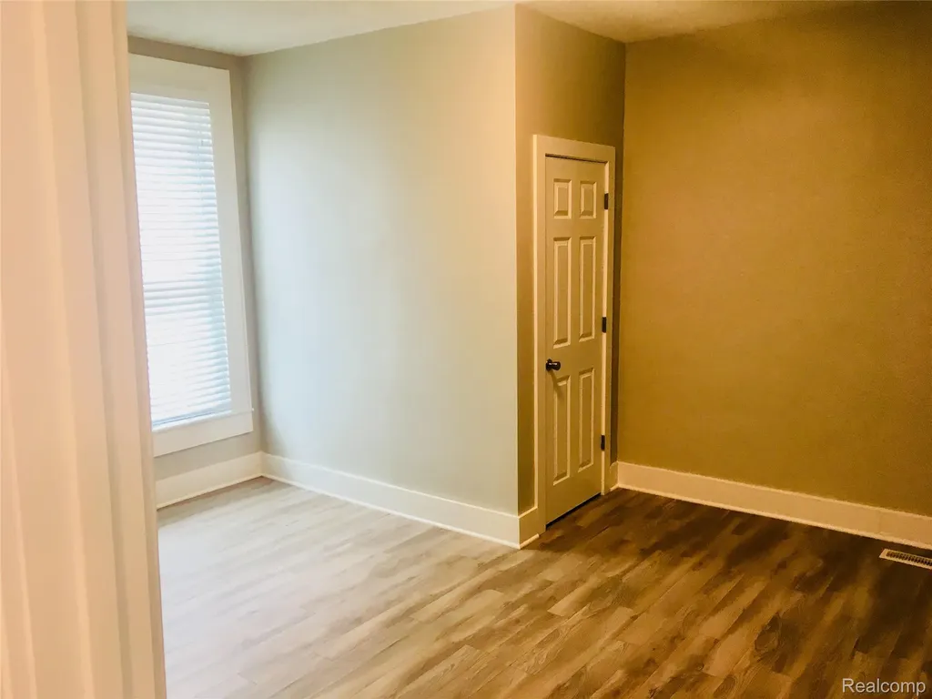 111 Kibbee Street Mt. Clemens City MI 48043