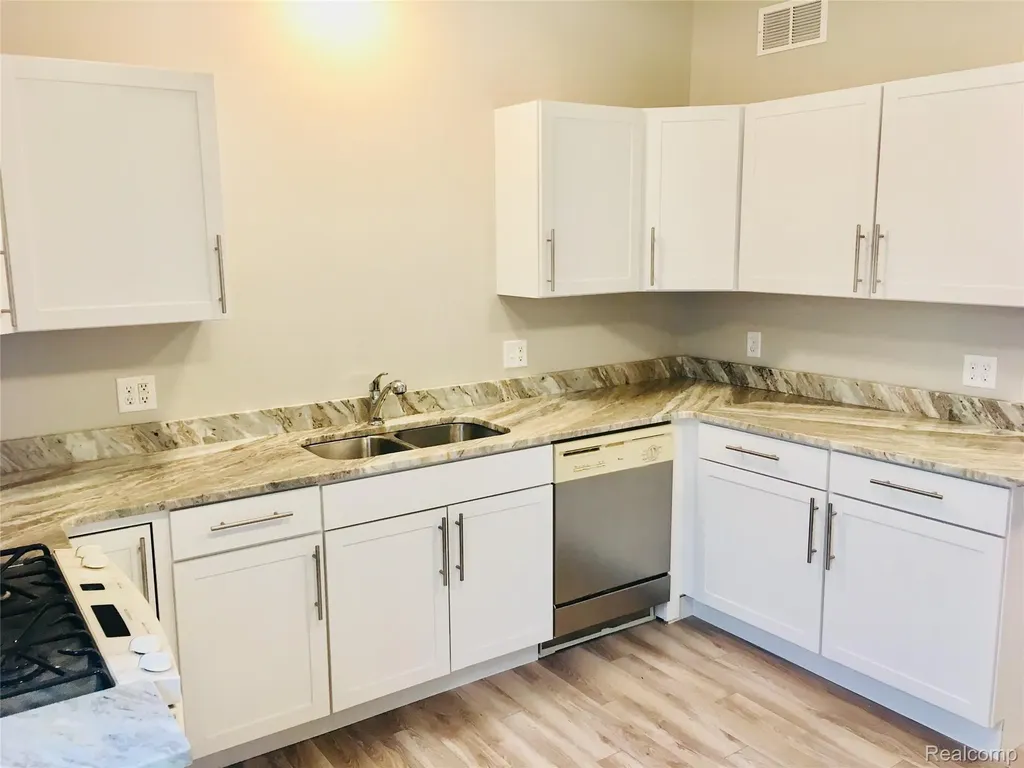 111 Kibbee Street Mt. Clemens City MI 48043