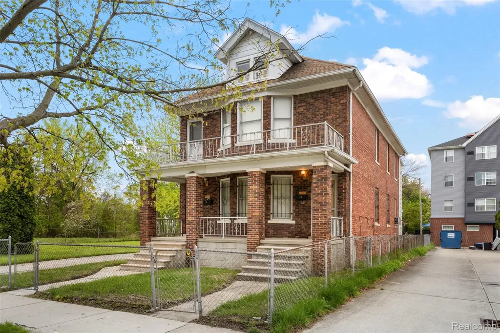 1423 Lakewood Street Detroit City MI 48215