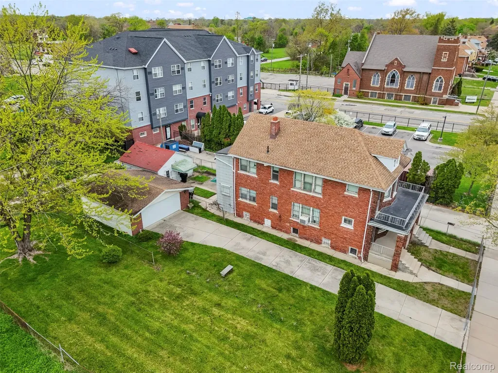 1423 Lakewood Street Detroit City MI 48215