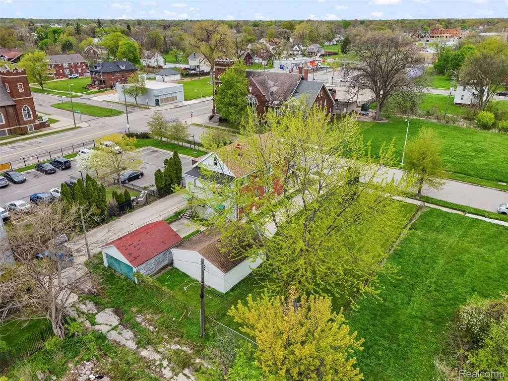 1423 Lakewood Street Detroit City MI 48215