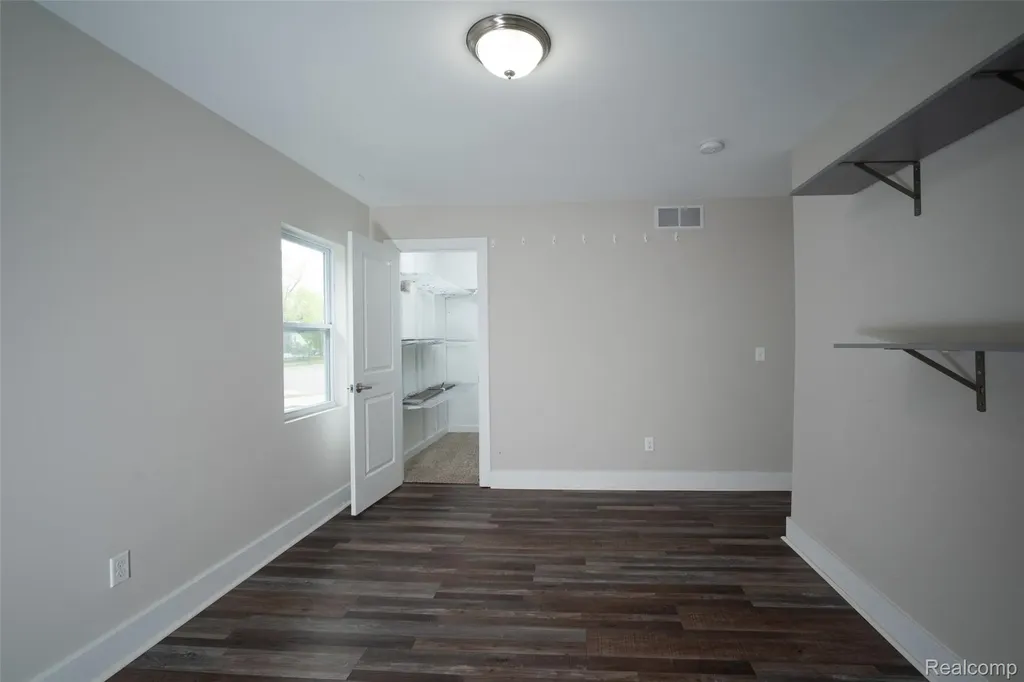 190 Whispering Pines Drive Fenton City MI 48430