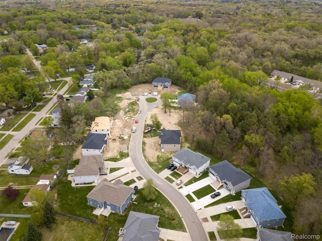190 Whispering Pines Drive Fenton City MI 48430