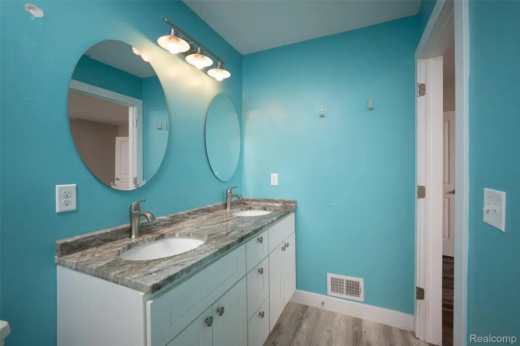 190 Whispering Pines Drive Fenton City MI 48430