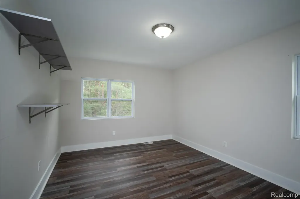 190 Whispering Pines Drive Fenton City MI 48430