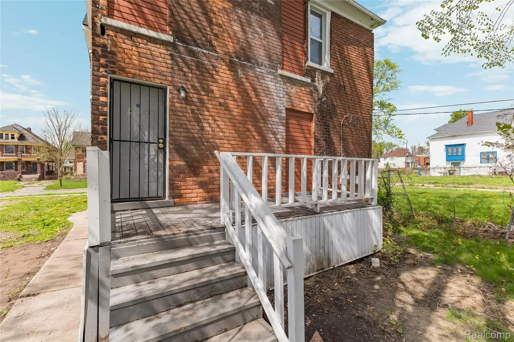 3010 Montclair Street Detroit City MI 48214