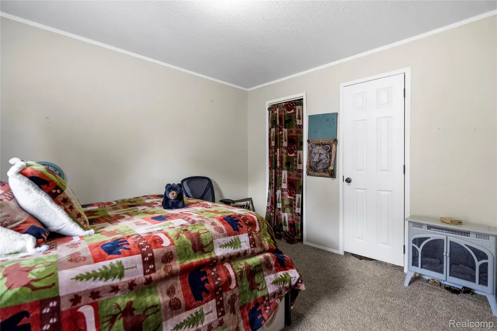 75 Woodridge Court White Lake Charter Township MI 48386
