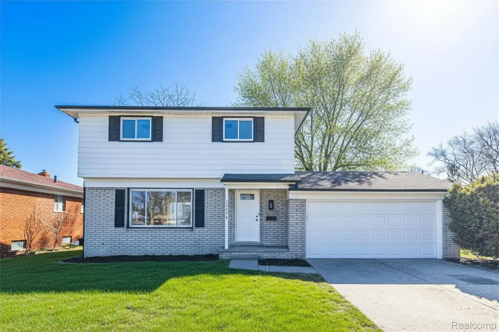 22640 Cedar Court Hazel Park City MI 48030