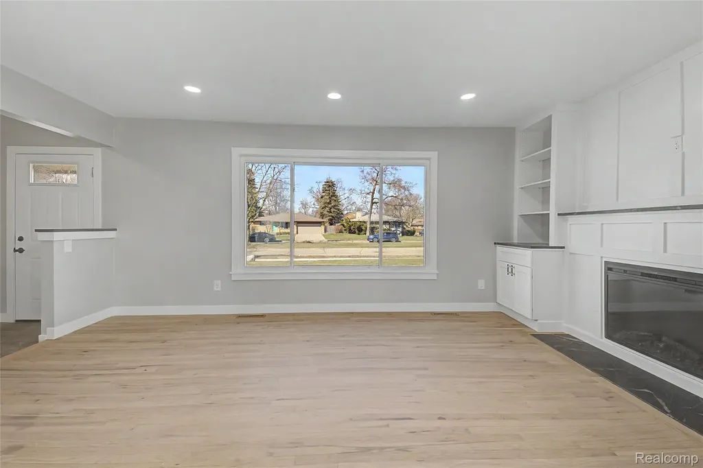 22640 Cedar Court Hazel Park City MI 48030