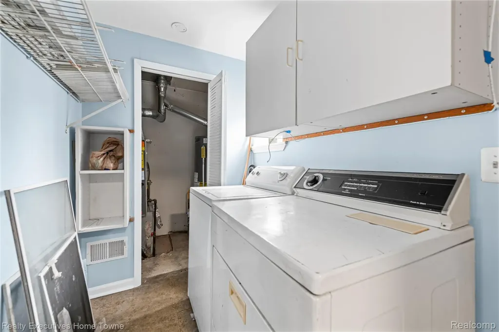 16258 Evergreen Avenue Eastpointe City MI 48021
