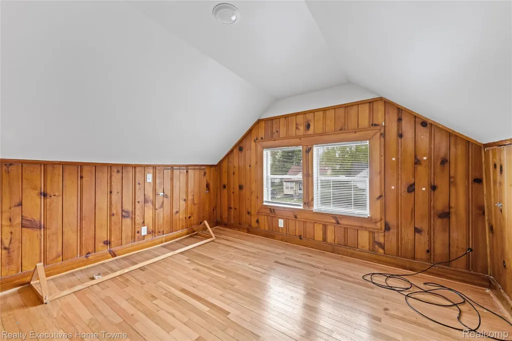 16258 Evergreen Avenue Eastpointe City MI 48021