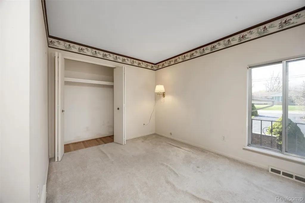 3036 Shawnee Lane Waterford Charter Township MI 48329
