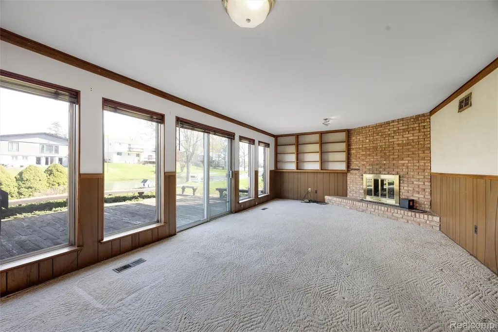 3036 Shawnee Lane Waterford Charter Township MI 48329