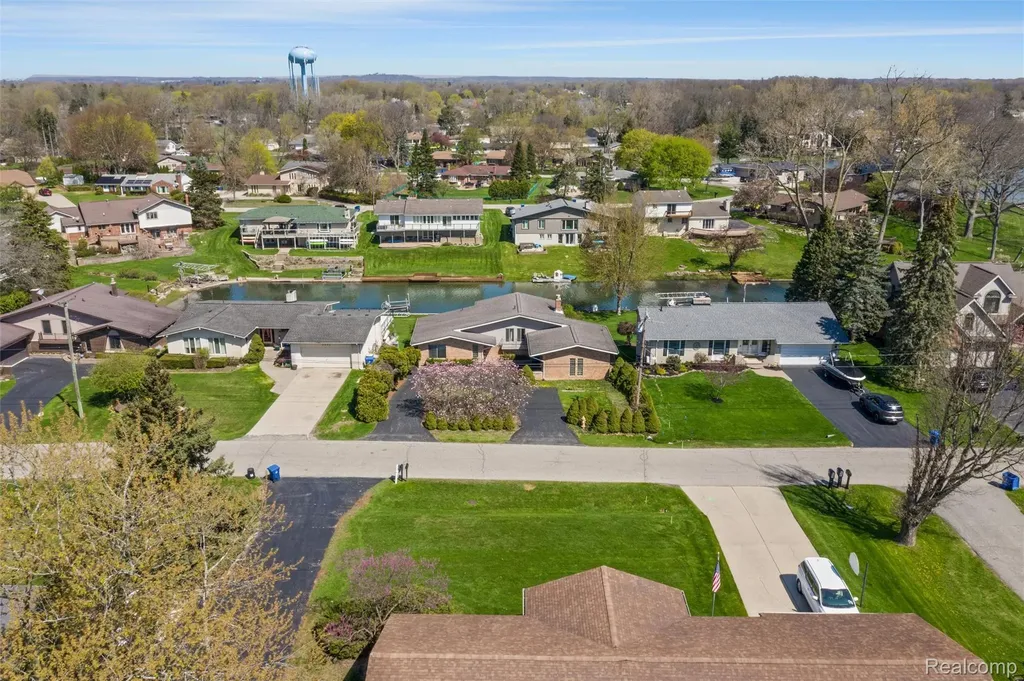 3036 Shawnee Lane Waterford Charter Township MI 48329