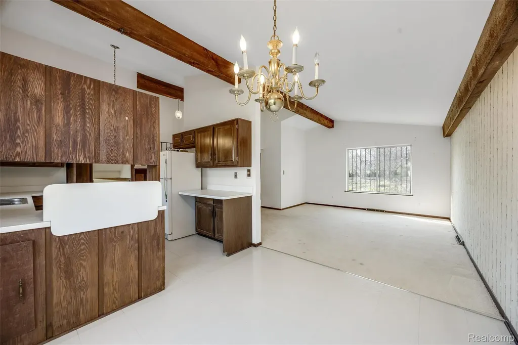 3036 Shawnee Lane Waterford Charter Township MI 48329