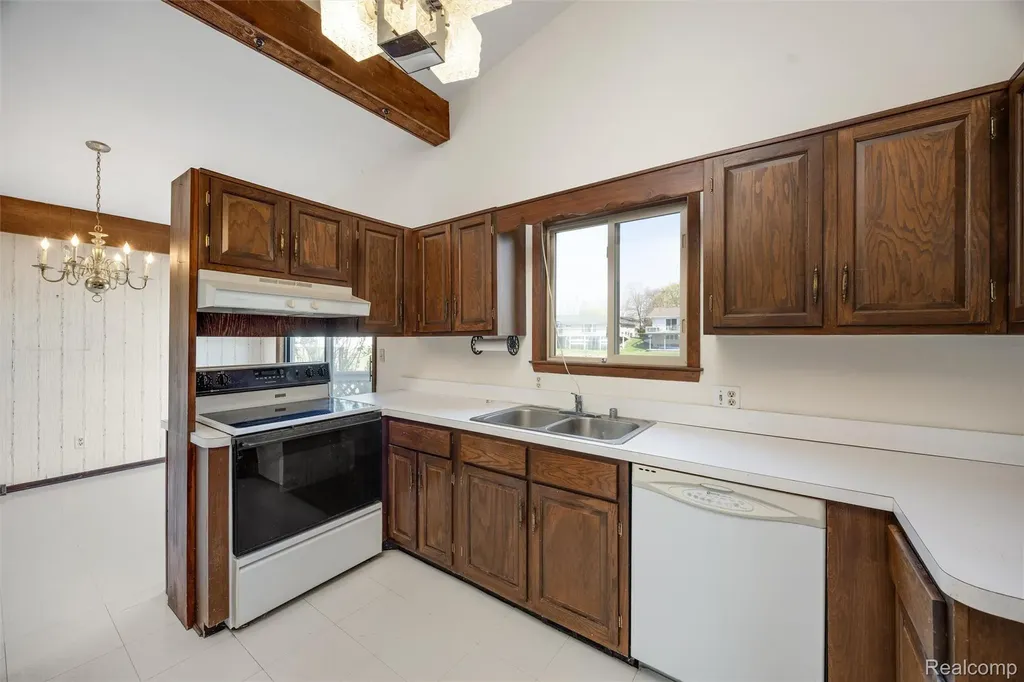 3036 Shawnee Lane Waterford Charter Township MI 48329