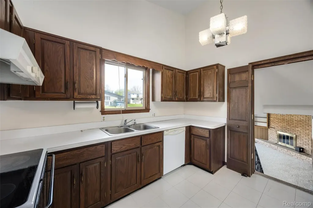 3036 Shawnee Lane Waterford Charter Township MI 48329