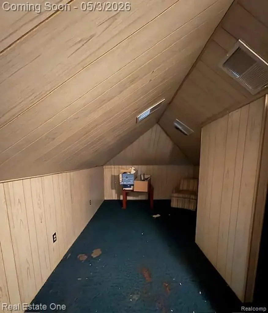 11629 Centralia Redford Charter Township MI 48239