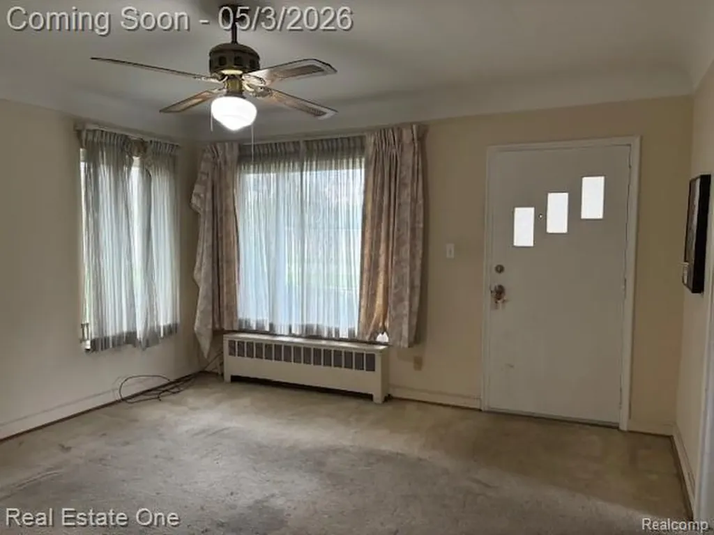 11629 Centralia Redford Charter Township MI 48239