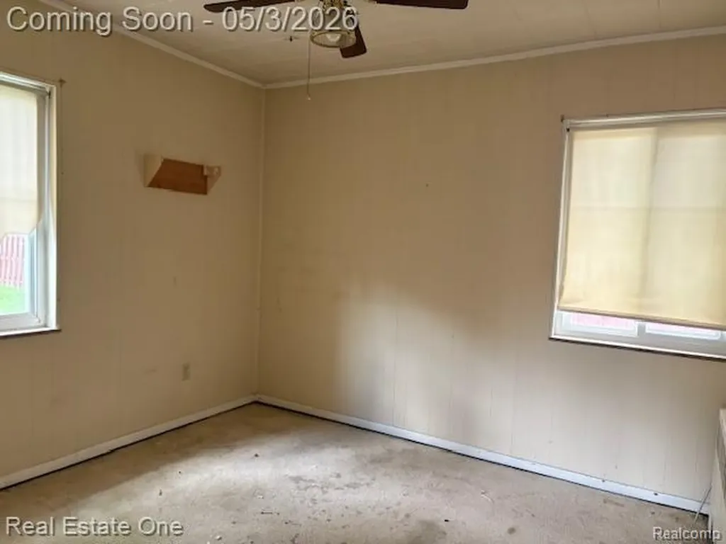 11629 Centralia Redford Charter Township MI 48239