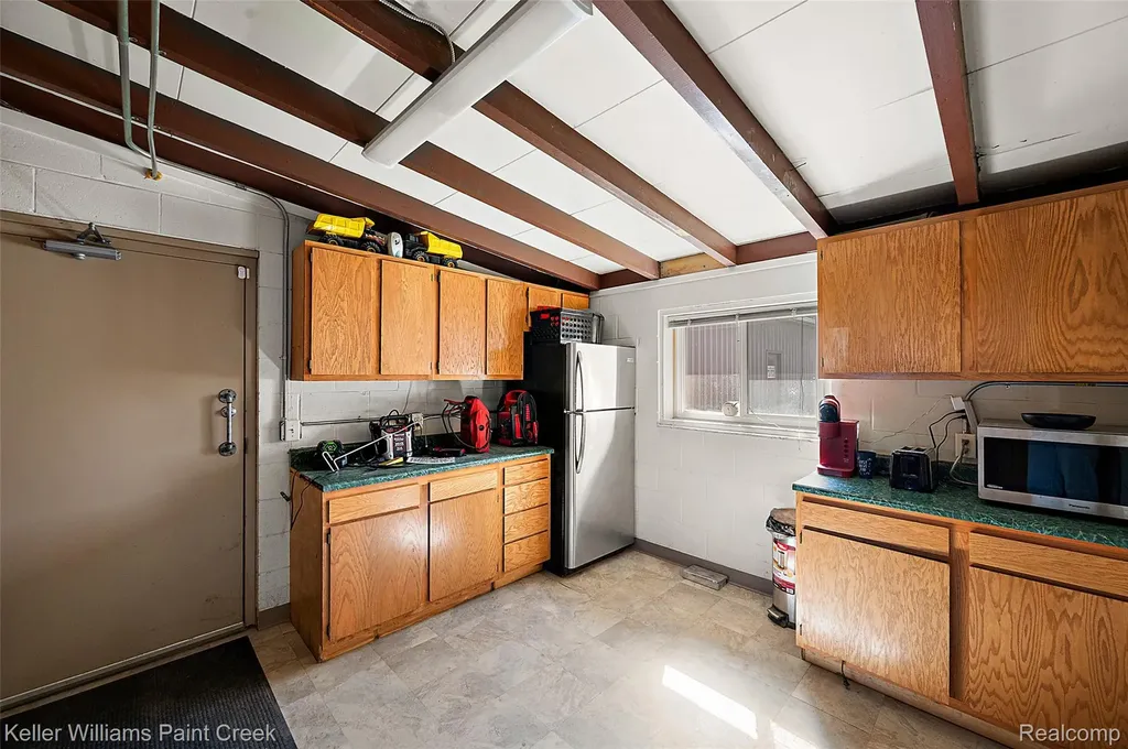 4376 Beecher Road Flint Charter Township MI 48532