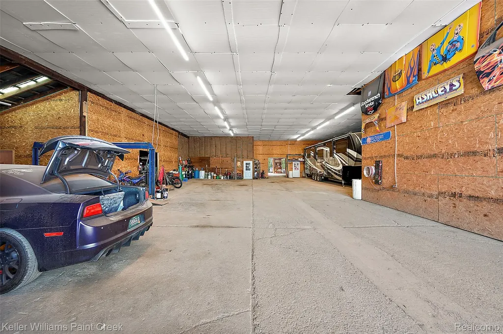 4376 Beecher Road Flint Charter Township MI 48532