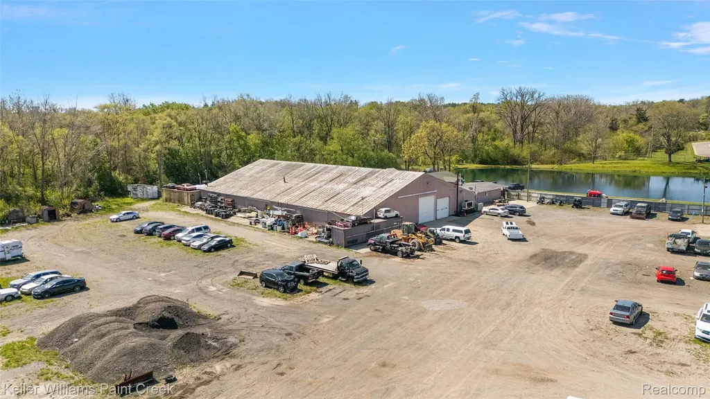 4376 Beecher Road Flint Charter Township MI 48532