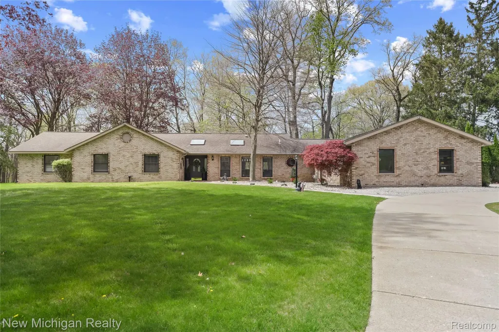 33733 Braebury Ridge Farmington Hills City MI 48331