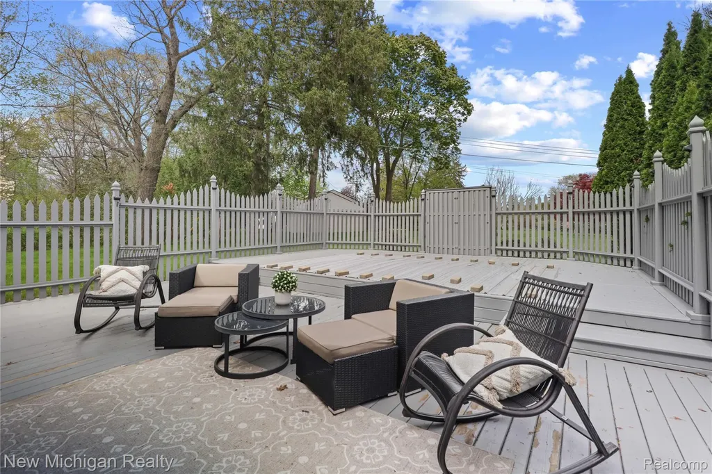 33733 Braebury Ridge Farmington Hills City MI 48331