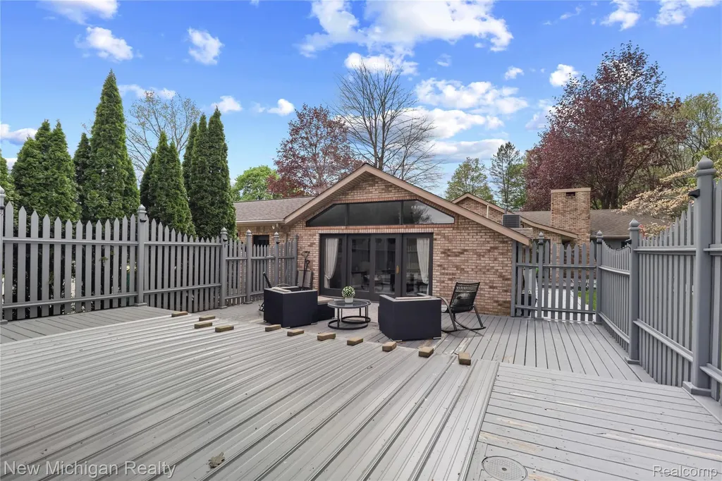 33733 Braebury Ridge Farmington Hills City MI 48331