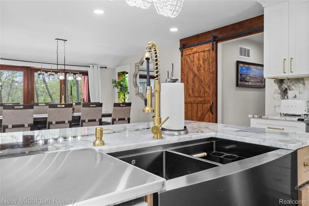 33733 Braebury Ridge Farmington Hills City MI 48331