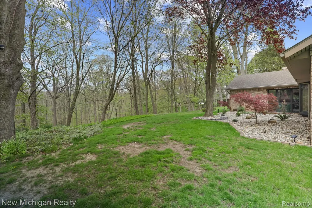 33733 Braebury Ridge Farmington Hills City MI 48331