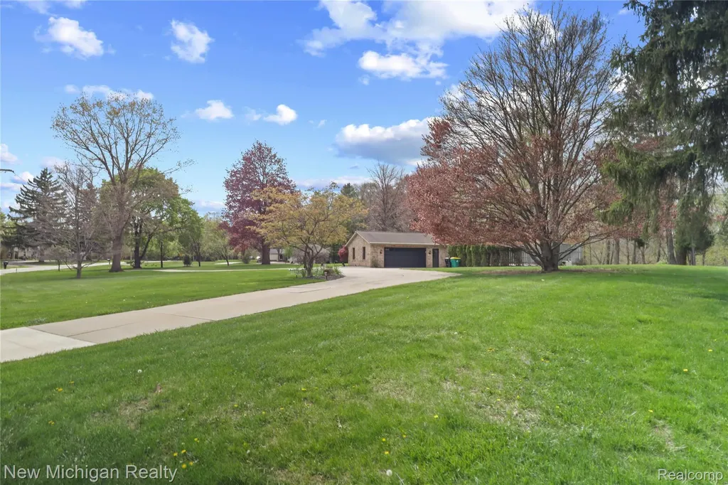 33733 Braebury Ridge Farmington Hills City MI 48331