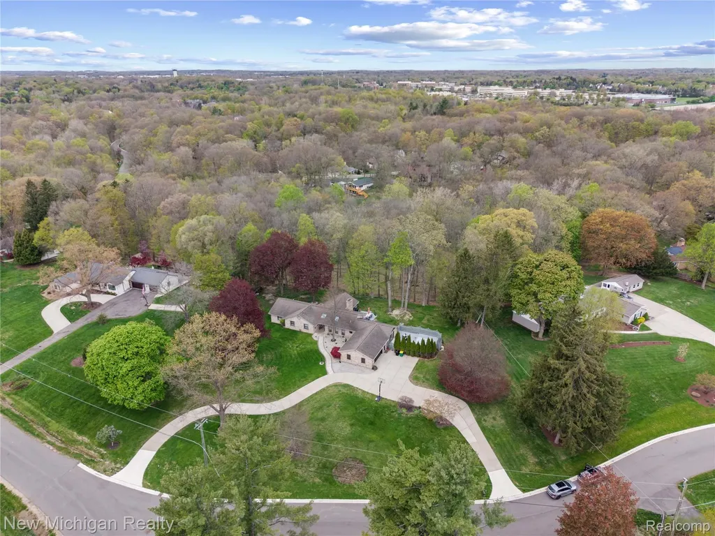 33733 Braebury Ridge Farmington Hills City MI 48331