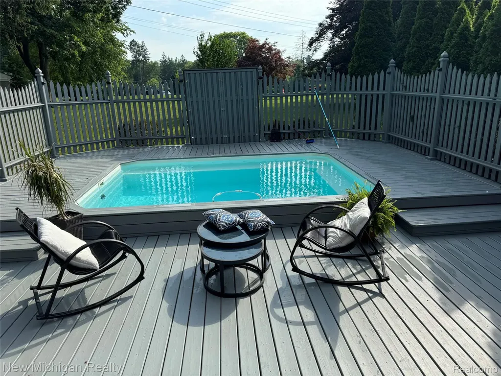 33733 Braebury Ridge Farmington Hills City MI 48331