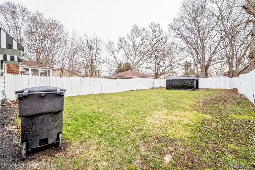 17228 Stout Street Detroit City MI 48219