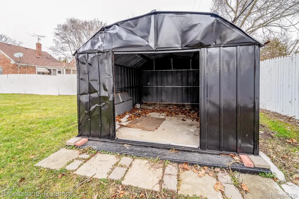17228 Stout Street Detroit City MI 48219