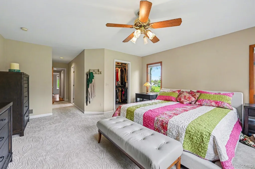 2080 Teggerdine Road White Lake Charter Township MI 48386
