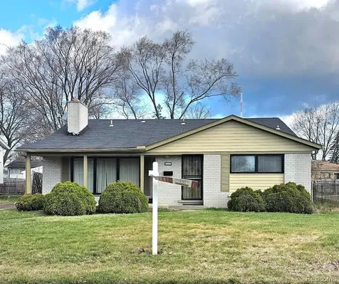 16024 Stratford Drive Southfield City MI 48075